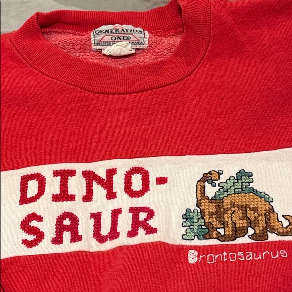 Vintage Dinosaurs embroidered Patchwork Crew Sweatshirt. Size 6 - Picture 5 of 7
